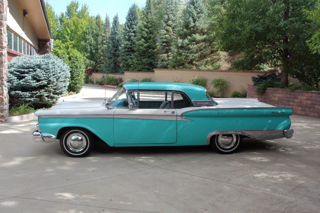 Ford Skyliner  1959