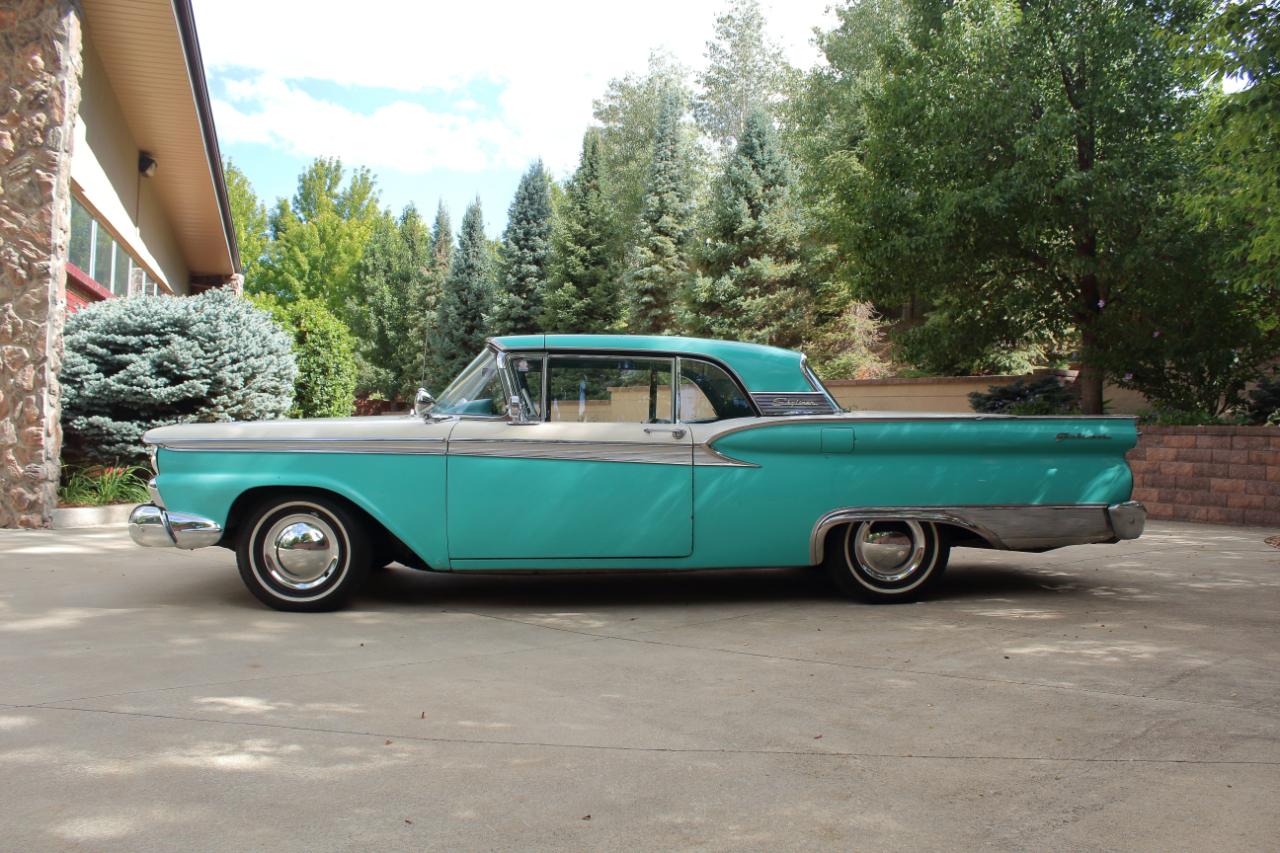 Ford Skyliner  1959