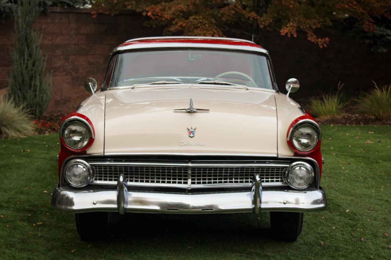 Ford Crown Victoria  1955
