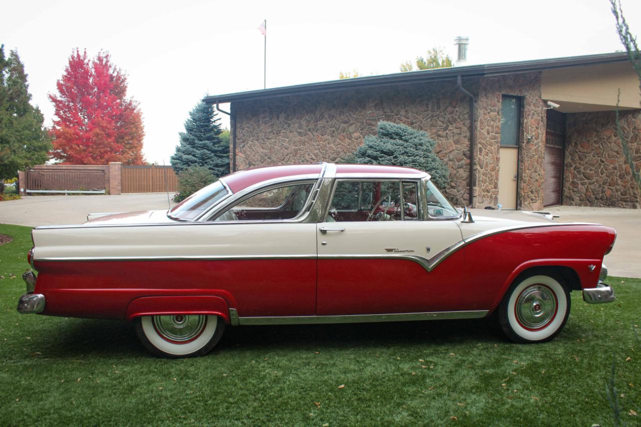 Ford Crown Victoria  1955