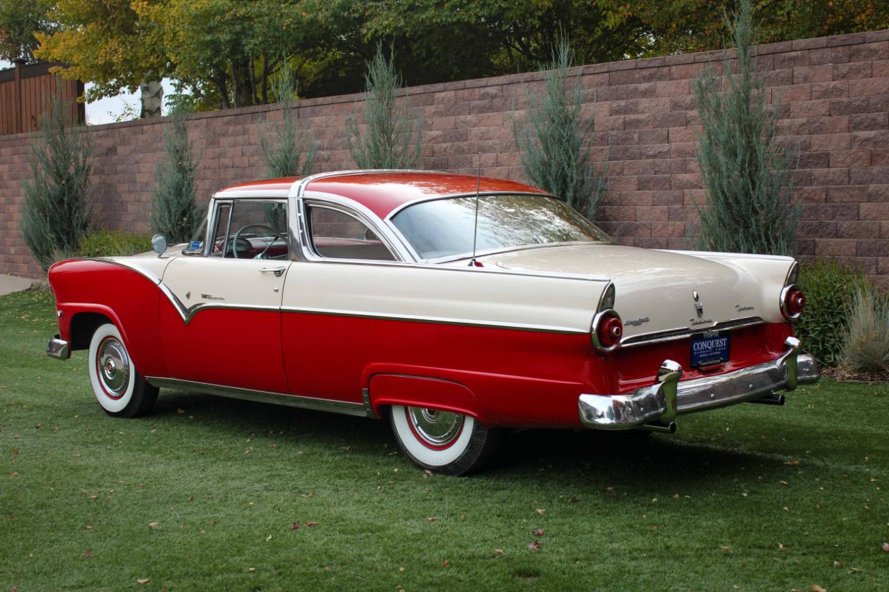 Ford Crown Victoria  1955