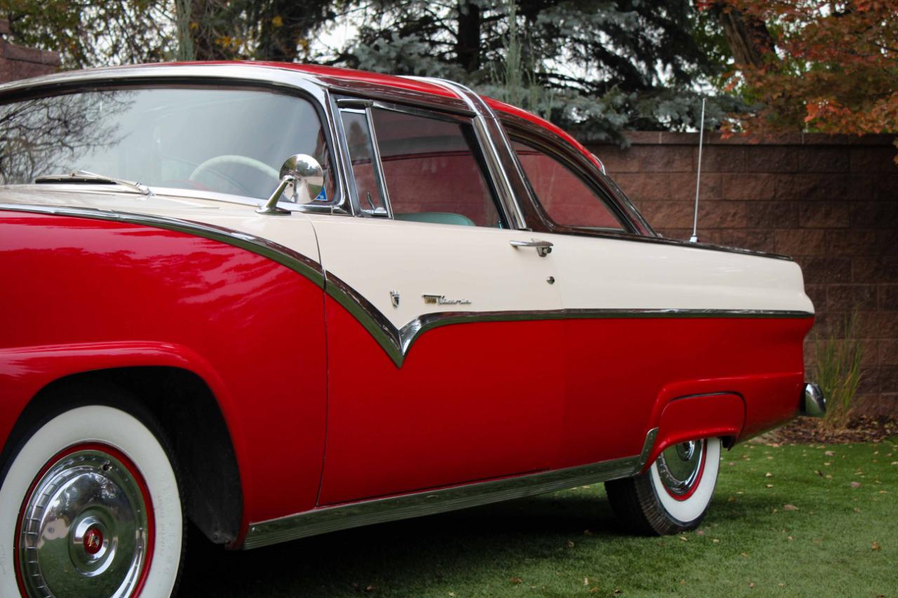 Ford Crown Victoria  1955