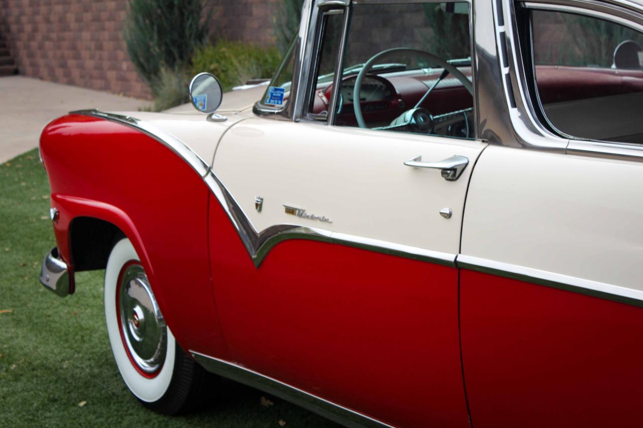 Ford Crown Victoria  1955