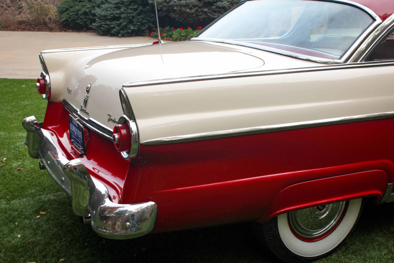 Ford Crown Victoria  1955