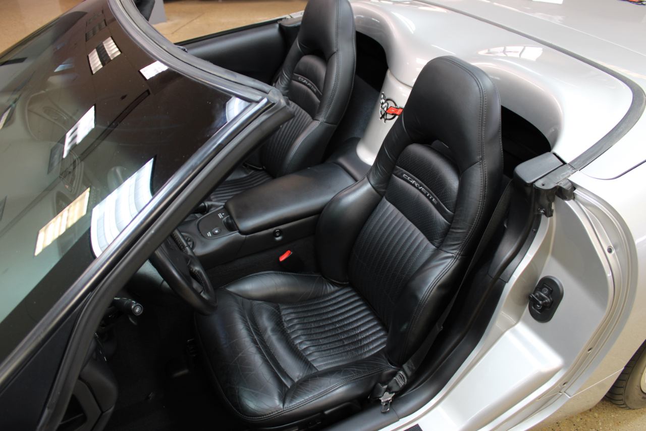 Chevrolet Corvette Convertible 2004