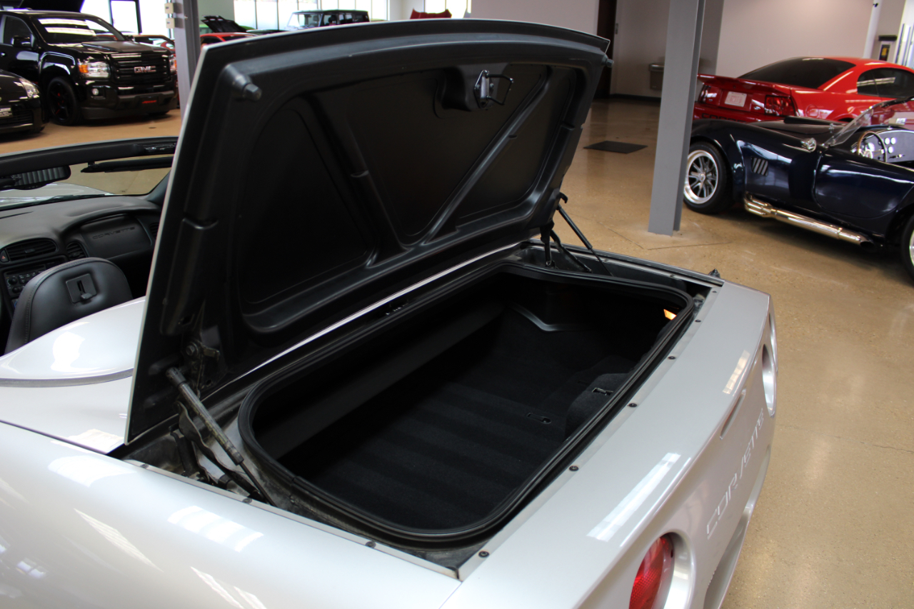 Chevrolet Corvette Convertible 2004