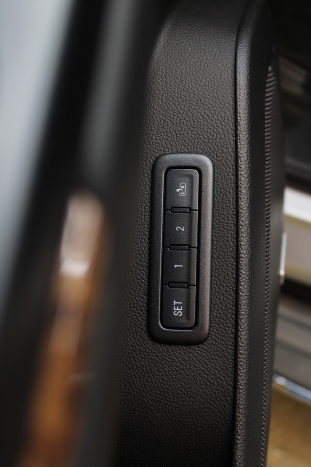 2015 CHEVROLET TAHOE - Image 26