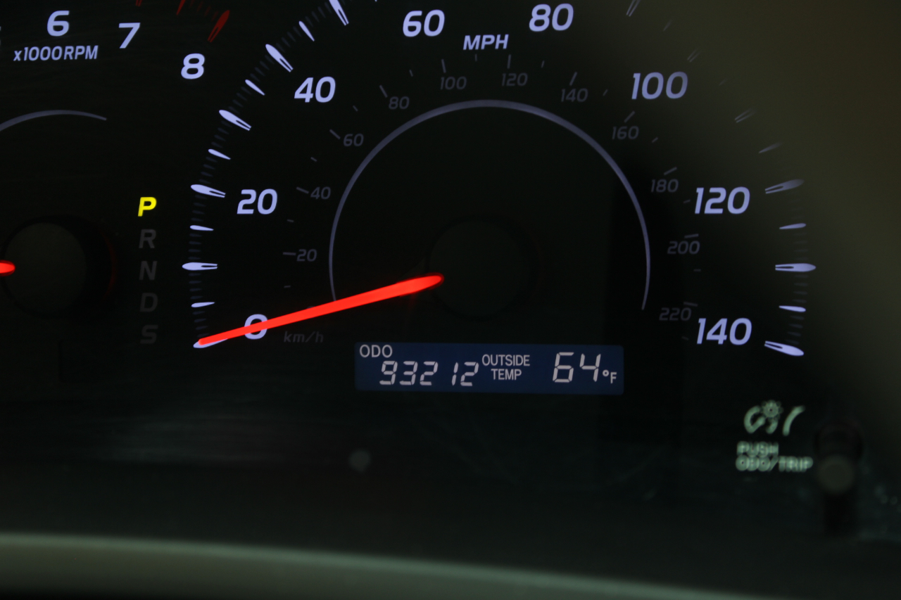 2011 TOYOTA CAMRY - Image 6