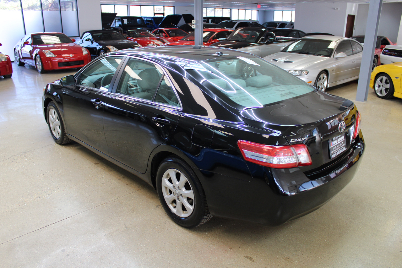 2011 TOYOTA CAMRY - Image 12