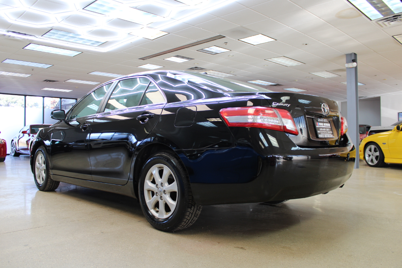 2011 TOYOTA CAMRY - Image 3