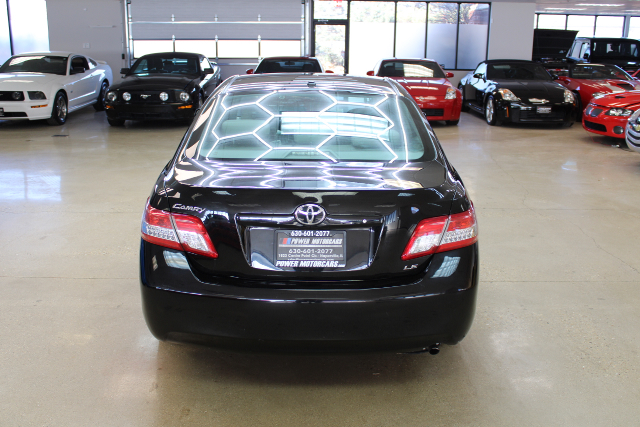 2011 TOYOTA CAMRY - Image 16