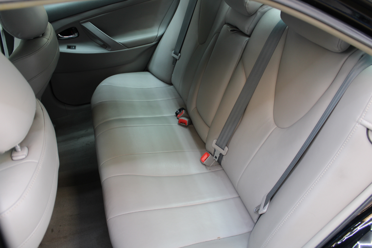 2011 TOYOTA CAMRY - Image 39