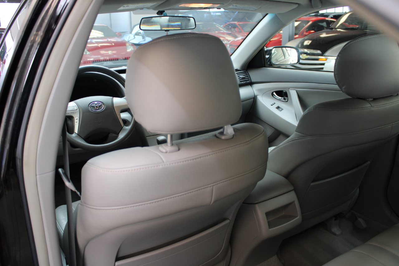 2011 TOYOTA CAMRY - Image 40