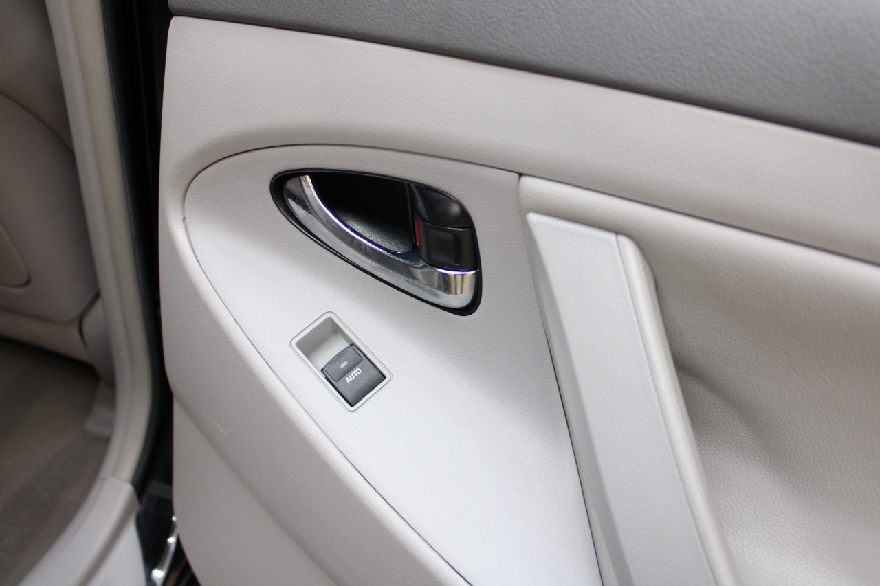 2011 TOYOTA CAMRY - Image 44