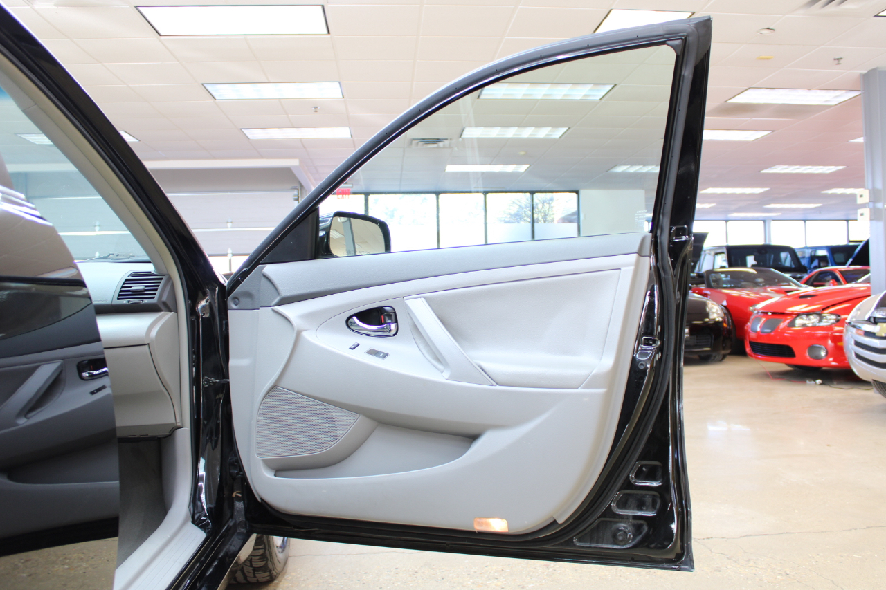 2011 TOYOTA CAMRY - Image 47