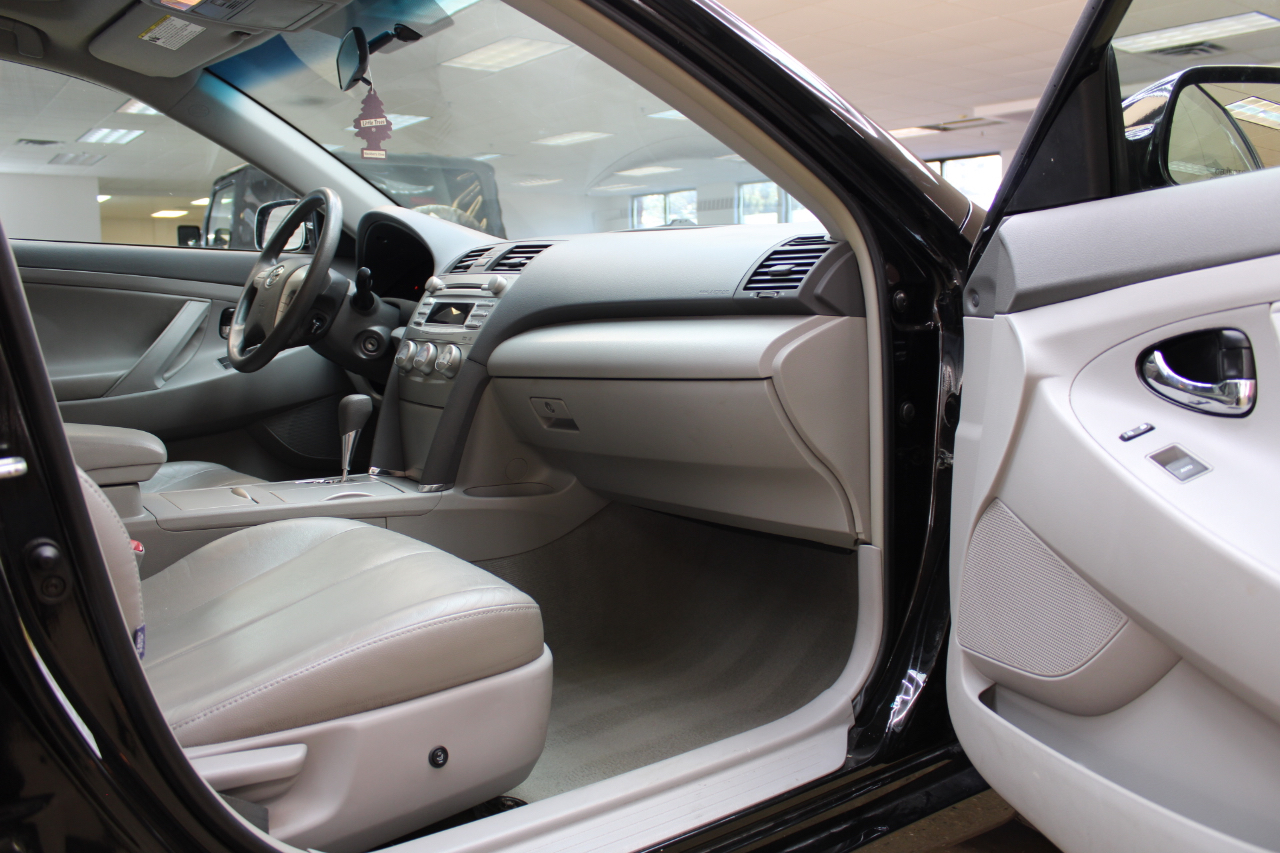 2011 TOYOTA CAMRY - Image 49