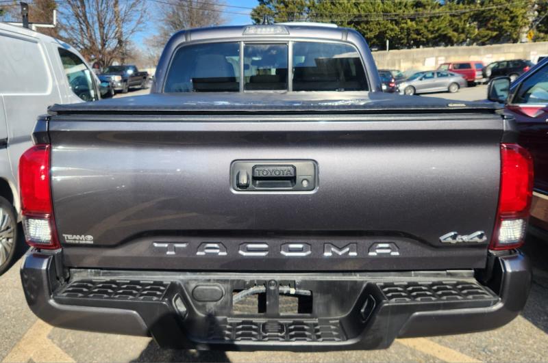 Toyota Tacoma SR5 Double Cab I4 2WD 2022