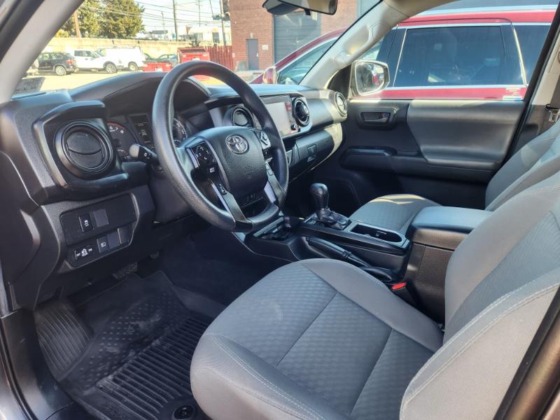 Toyota Tacoma SR5 Double Cab I4 2WD 2022