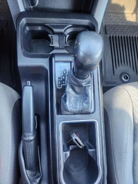 Toyota Tacoma SR5 Double Cab I4 2WD 2022