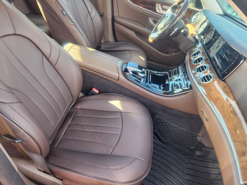 Mercedes-Benz E-Class E300 Luxury 4MATIC Sedan 2017