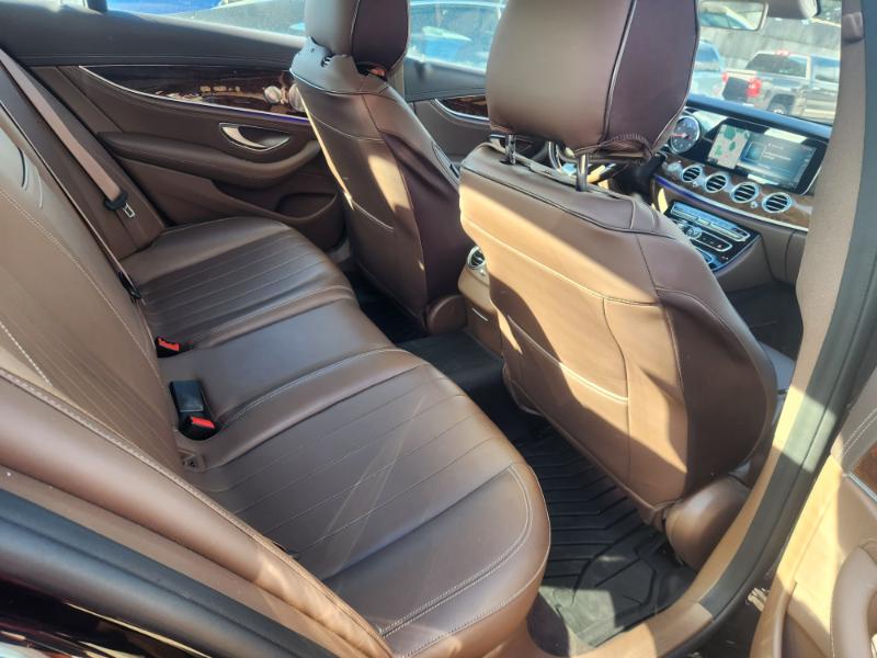 Mercedes-Benz E-Class E300 Luxury 4MATIC Sedan 2017