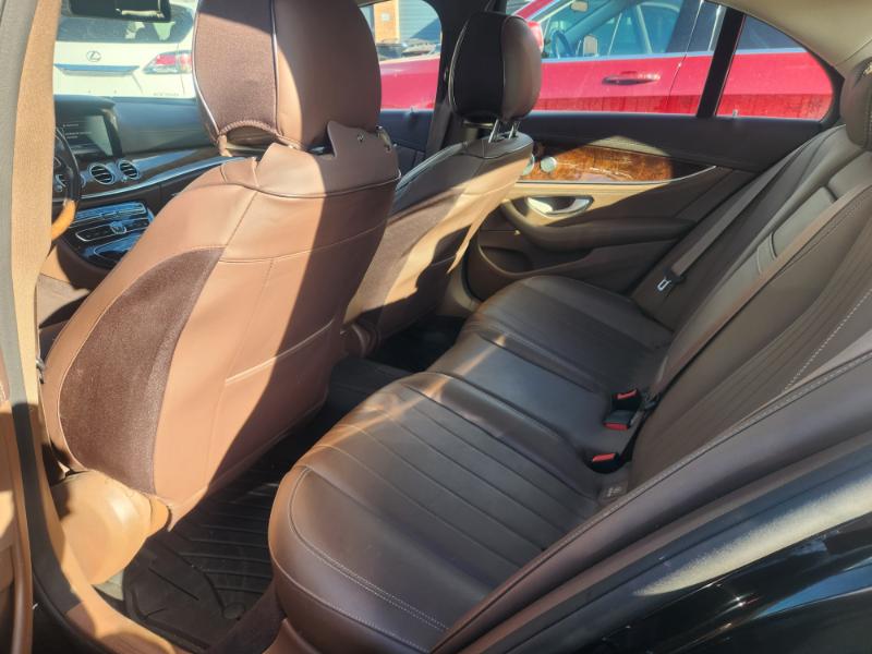 Mercedes-Benz E-Class E300 Luxury 4MATIC Sedan 2017