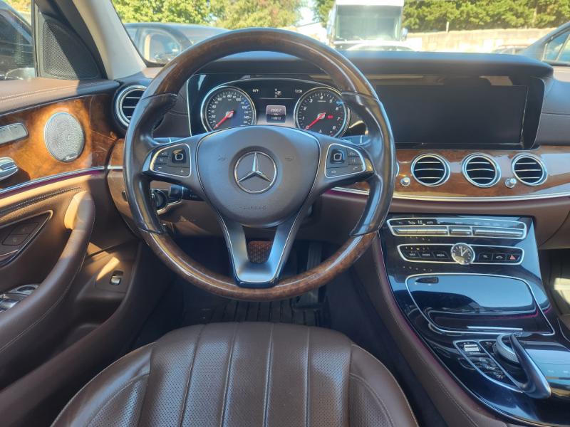 Mercedes-Benz E-Class E300 Luxury 4MATIC Sedan 2017