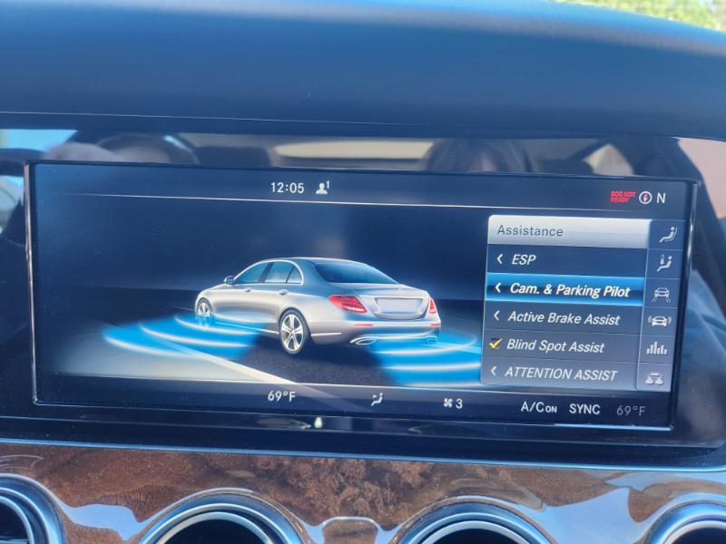 Mercedes-Benz E-Class E300 Luxury 4MATIC Sedan 2017