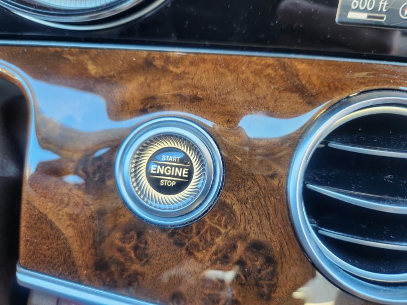 Mercedes-Benz E-Class E300 Luxury 4MATIC Sedan 2017