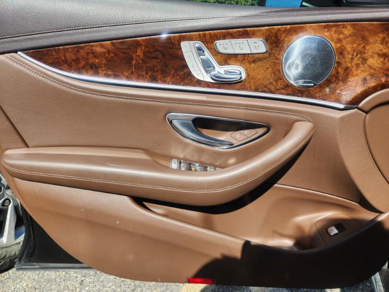 Mercedes-Benz E-Class E300 Luxury 4MATIC Sedan 2017