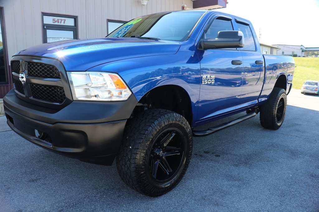2018 Ram 1500 Tradesman photo 2