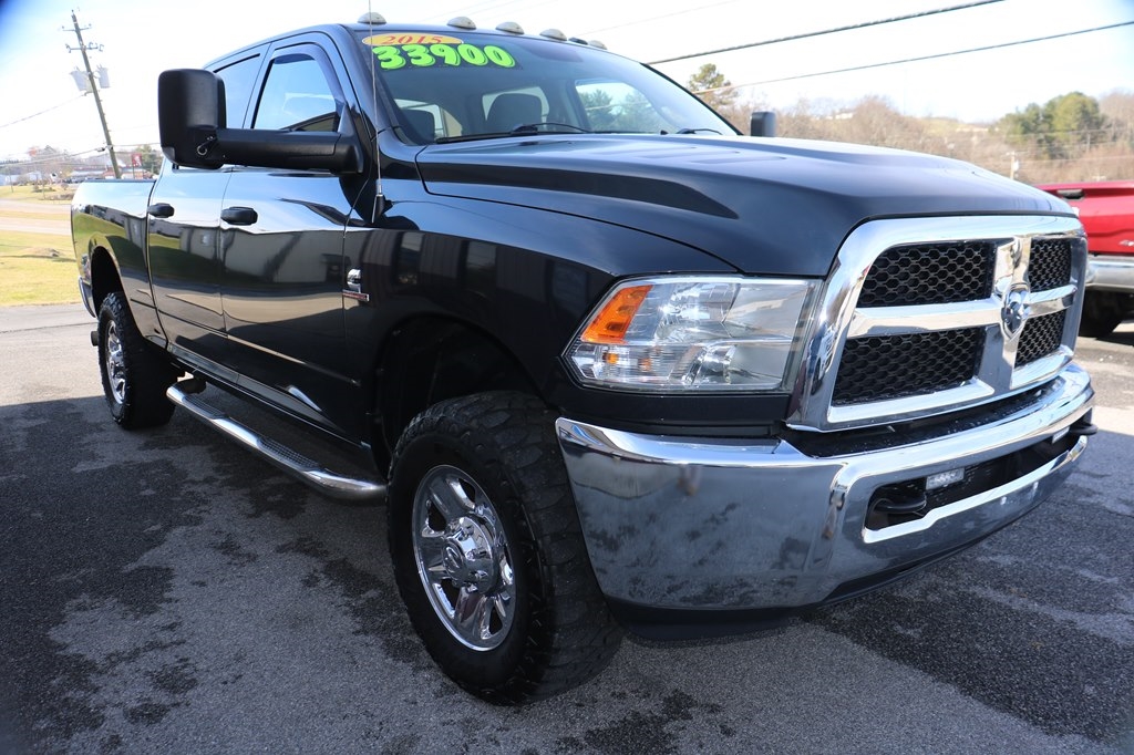 RAM 2500 Tradesman Crew Cab SWB 4WD 2015