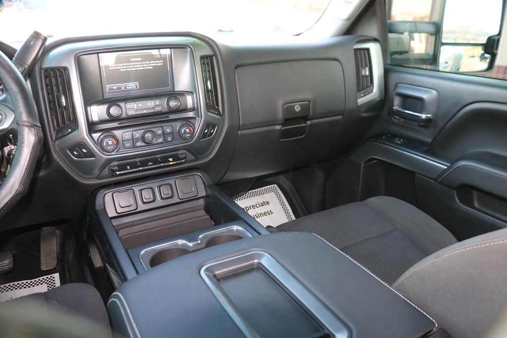 Chevrolet Silverado 3500HD LT1 Crew Cab DRW 4WD 2015