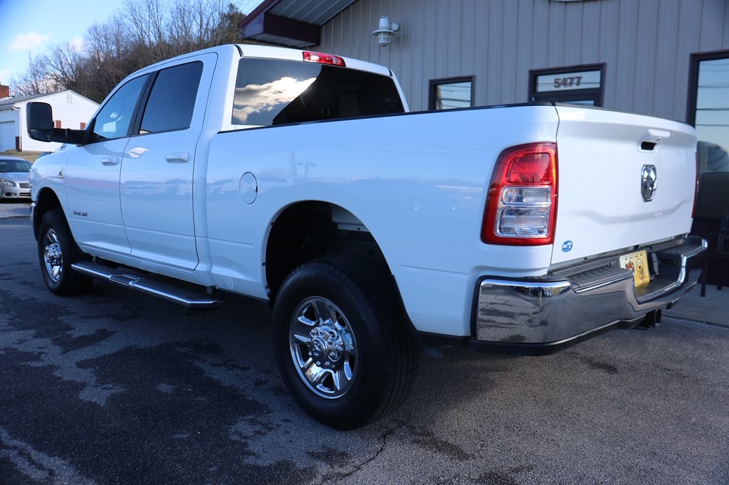 RAM 2500 Big Horn Crew Cab 4WD 2022