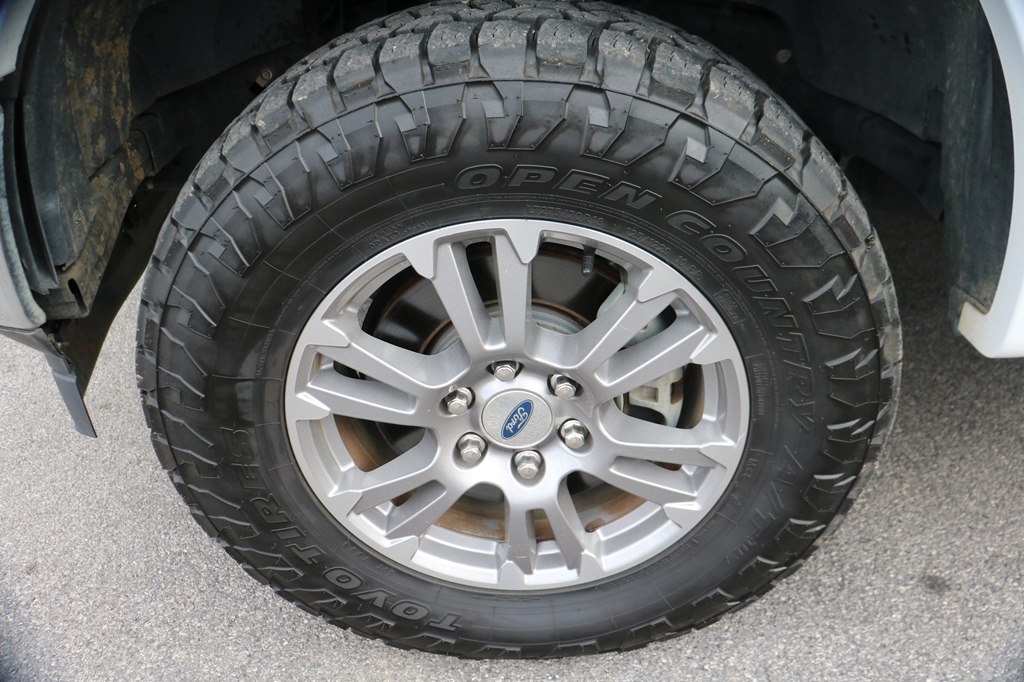 Ford F-150 Lariat SuperCab Short Bed 4WD 2020