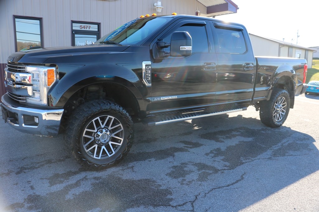 Ford F-350 SD Lariat Crew Cab 4WD 2017