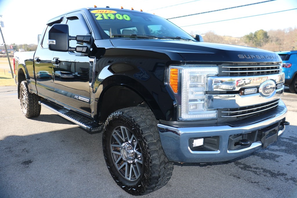 Ford F-350 SD Lariat Crew Cab 4WD 2017