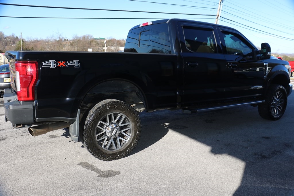 Ford F-350 SD Lariat Crew Cab 4WD 2017