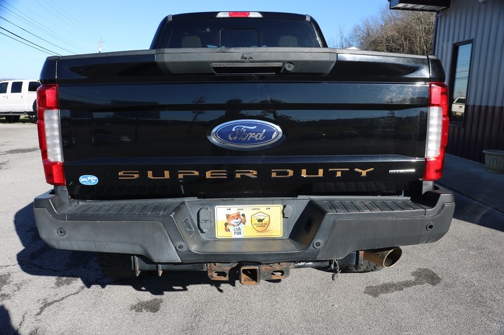 Ford F-350 SD Lariat Crew Cab 4WD 2017