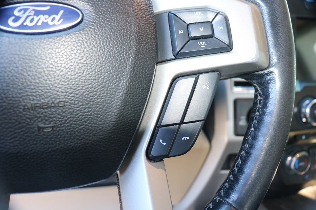 Ford F-350 SD Lariat Crew Cab 4WD 2017