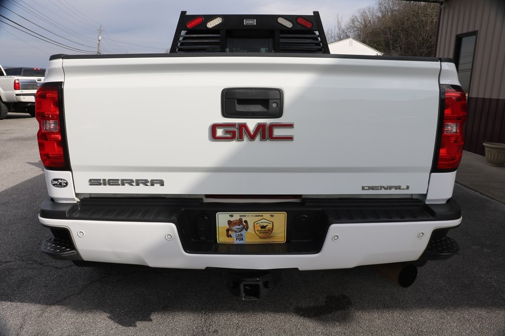 GMC Sierra 3500HD Denali Crew Cab 4WD 2015