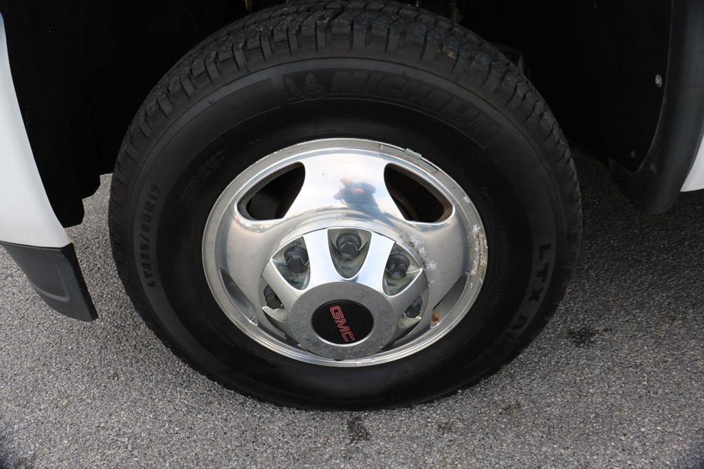 GMC Sierra 3500HD Denali Crew Cab 4WD 2015