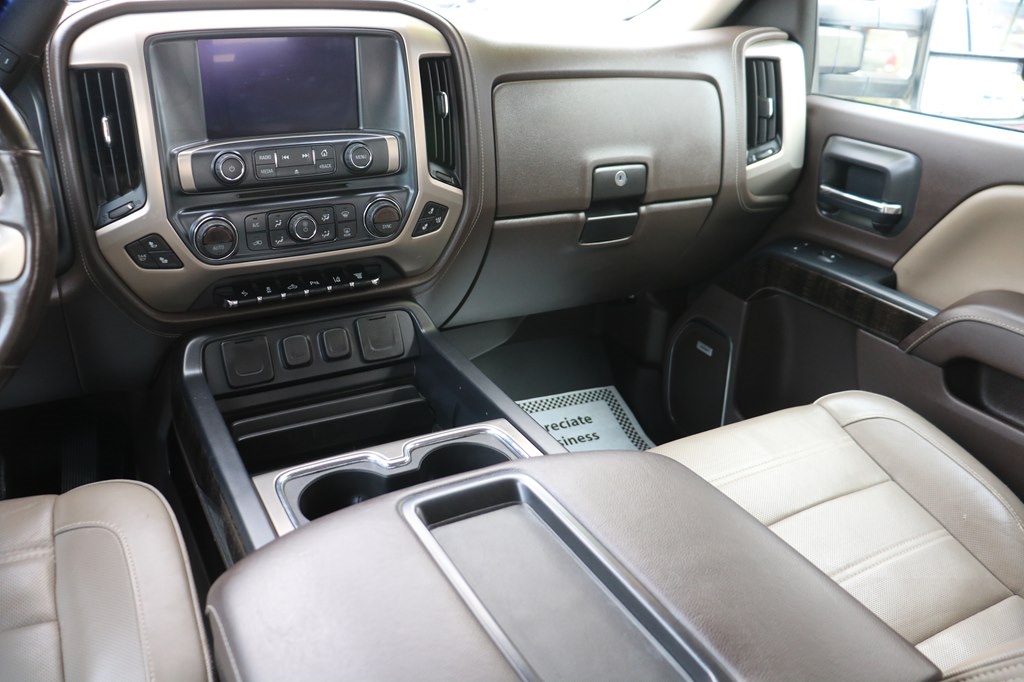 GMC Sierra 3500HD Denali Crew Cab 4WD 2015