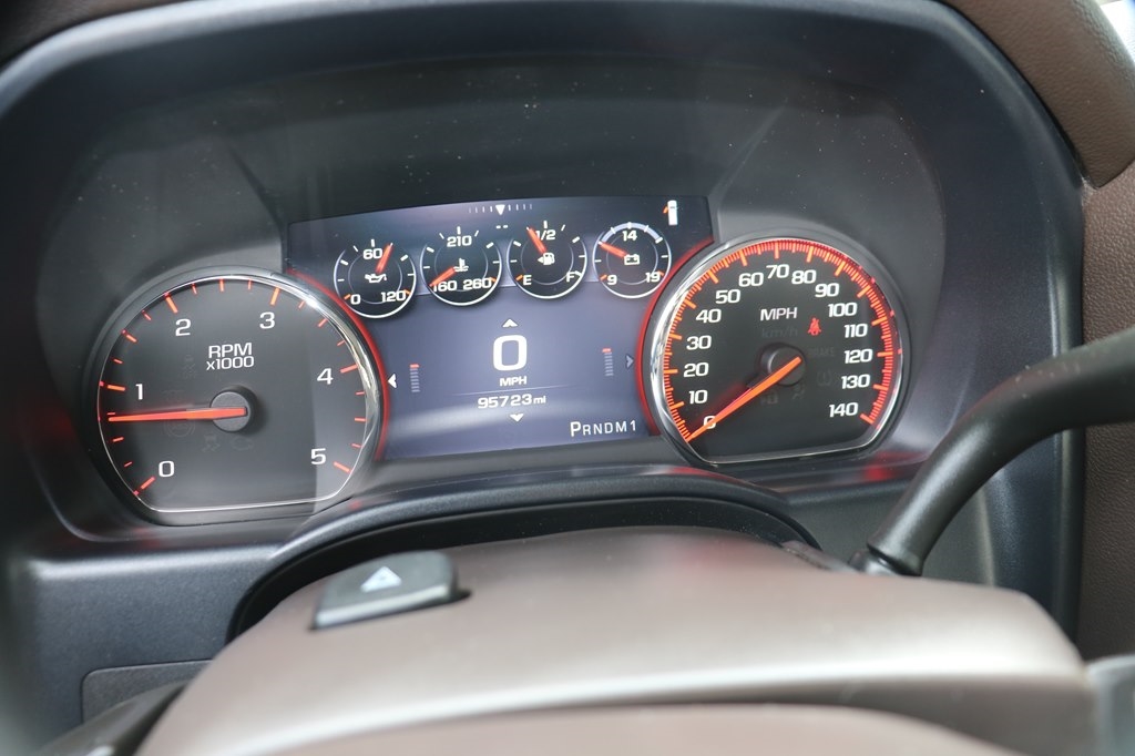 GMC Sierra 3500HD Denali Crew Cab 4WD 2015