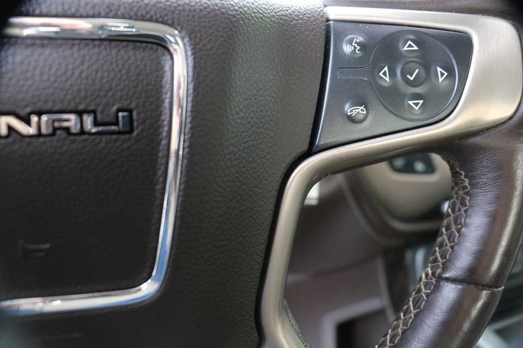 GMC Sierra 3500HD Denali Crew Cab 4WD 2015