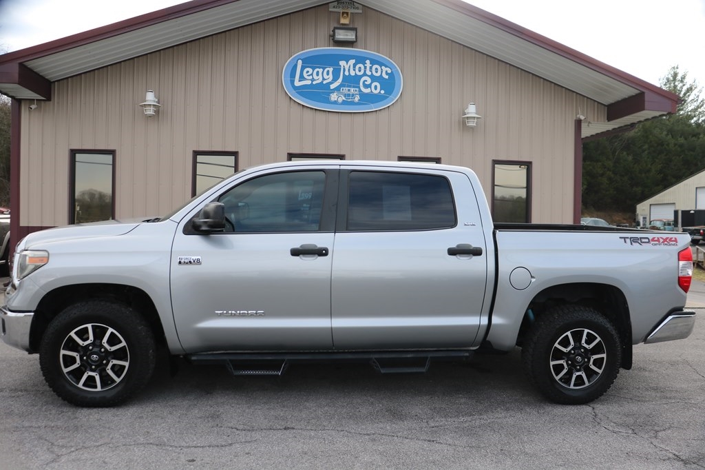 2018 Toyota Tundra SR5 5.7L V8 CrewMax 4WD