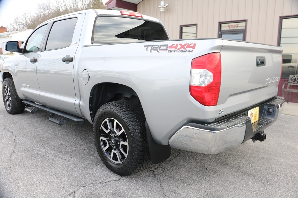 Toyota Tundra SR5 5.7L V8 CrewMax 4WD 2018