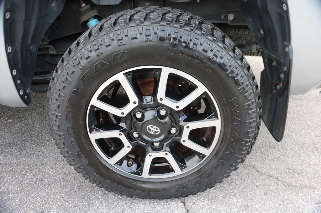 Toyota Tundra SR5 5.7L V8 CrewMax 4WD 2018