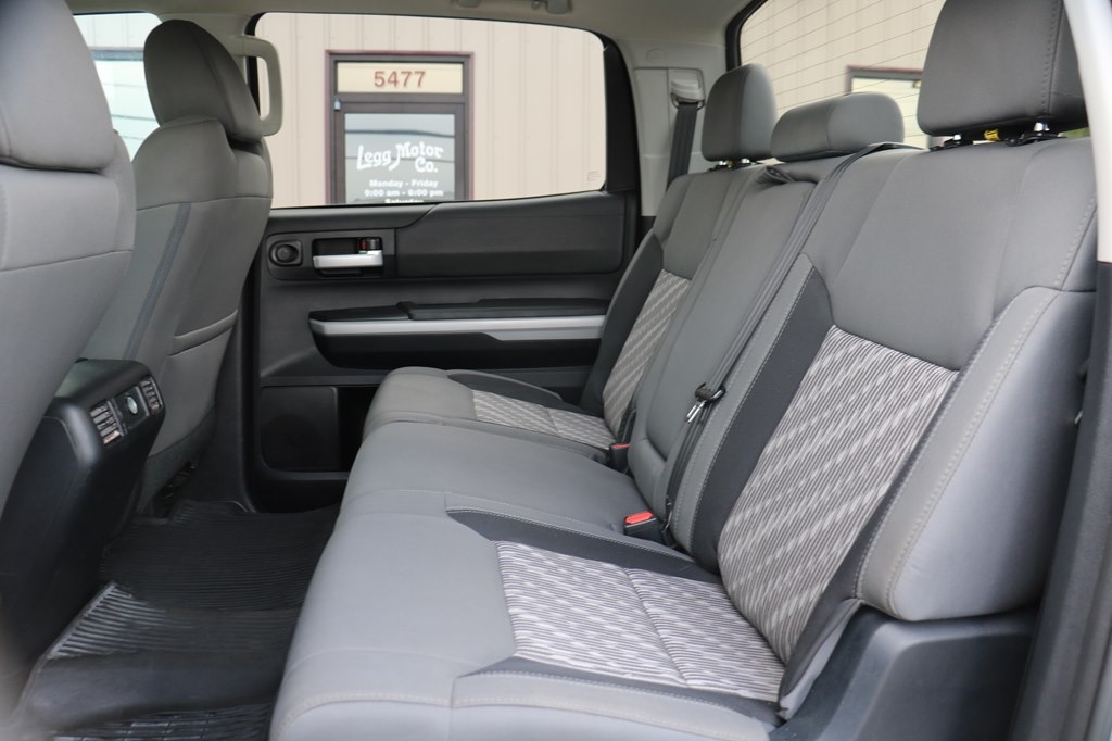 Toyota Tundra SR5 5.7L V8 CrewMax 4WD 2018