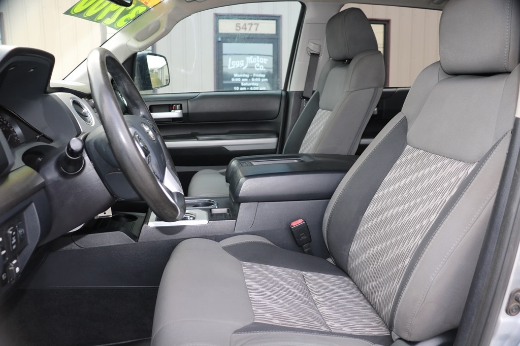 Toyota Tundra SR5 5.7L V8 CrewMax 4WD 2018